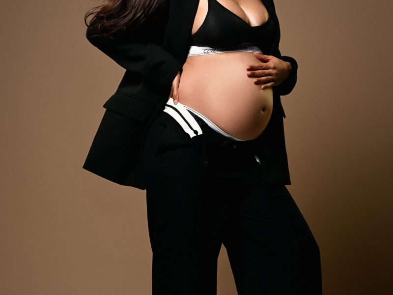 How to Tell Your Story Through Maternity Photography