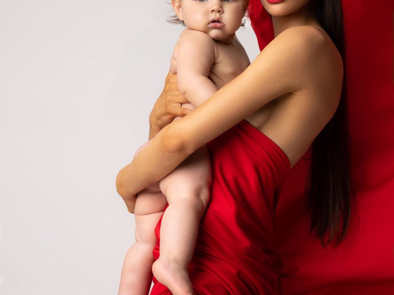 Moments That Matter: Capturing the Magic of Mommy and Me Photography in Los Angeles