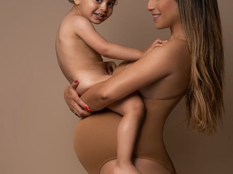 What to Wear for Mommy and Me Portraits